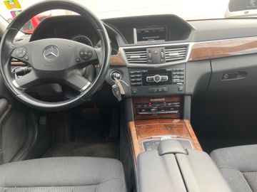 Mercedes E 200 - 7