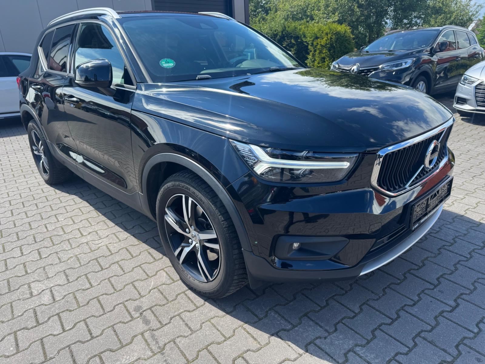 Volvo XC40 MomentPro AWDLederNavi LED Pano Lane VOLL