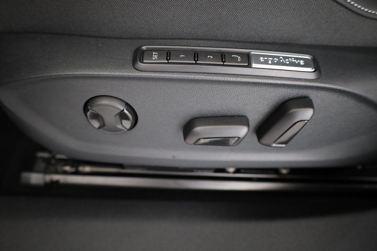Volkswagen ID.7 Pro Black, AHK, HuD, IQ.Light, IQ.Drive, Ar, миниатюра 14