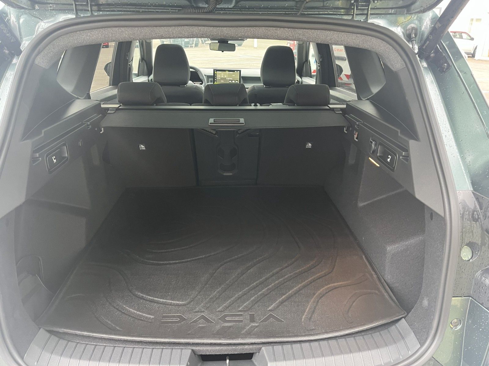 Fahrzeugabbildung Dacia Bigster Mild Hybrid 140 Extreme