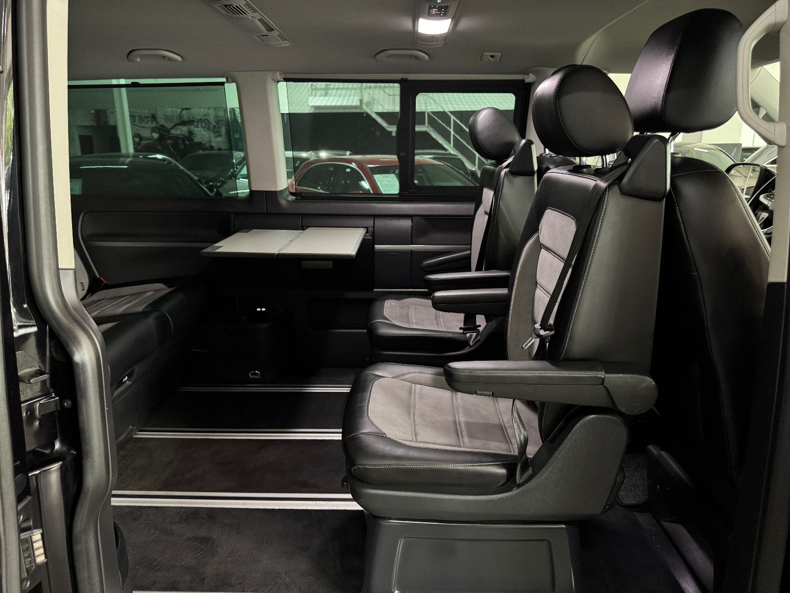 Fahrzeugabbildung Volkswagen T6.1 DSG 4MOTION IQ.DRIVE 7SITZER GENERATION SIX