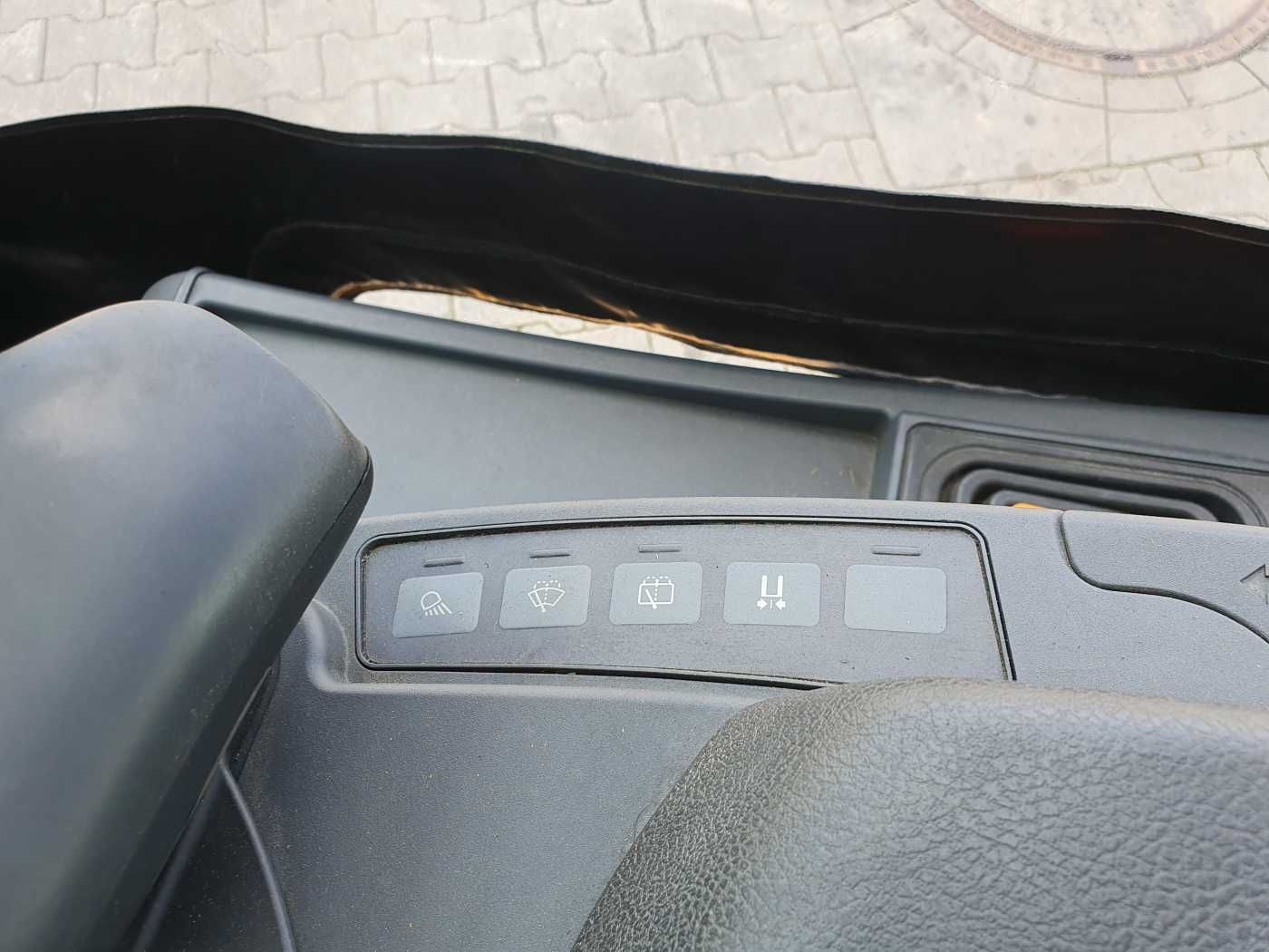 Fahrzeugabbildung Jungheinrich EFG 215 / Triplex 4.25m / SS / nur 1.680h / 2021