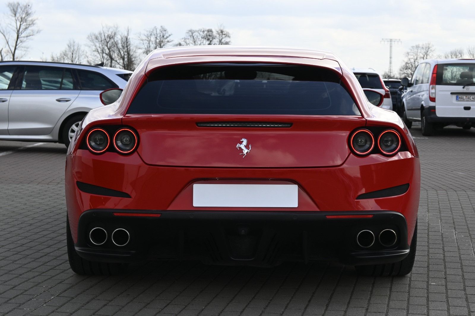 Fahrzeugabbildung Ferrari GTC4Lusso*LIFT*Folie*Apple car*1.Hand*MIETKAUF