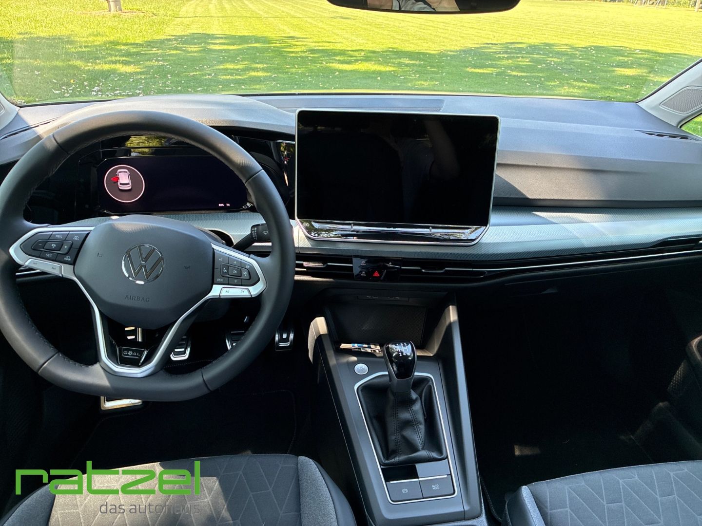 Fahrzeugabbildung Volkswagen Golf GOAL 1.5 TSI  AHK+LED+Allwetter+PDC+Kamera