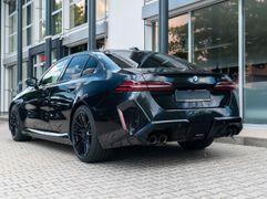 BMW M5 Limousine/ DRIVING PROF. / COMFORT PAKET/ B&W BMW M5 Limousine/ DRIVING PROF. / COMFORT PAKET/ B&W