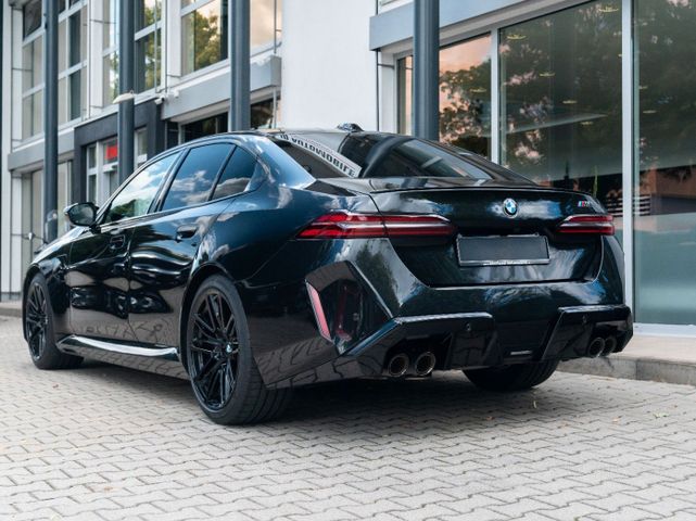 BMW M5 Limousine/ DRIVING PROF. / COMFORT PAKET/ B&W