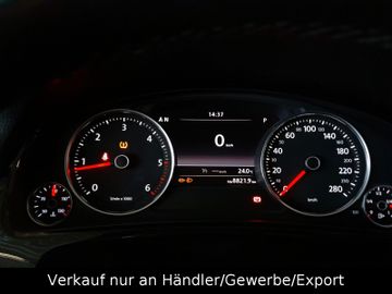 Volkswagen Touareg - 12