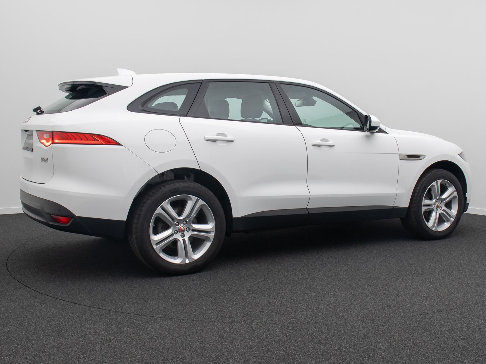 Fahrzeugabbildung Jaguar F-PACE Pure AWD Xenon Memory Kamera Tempomat 20"
