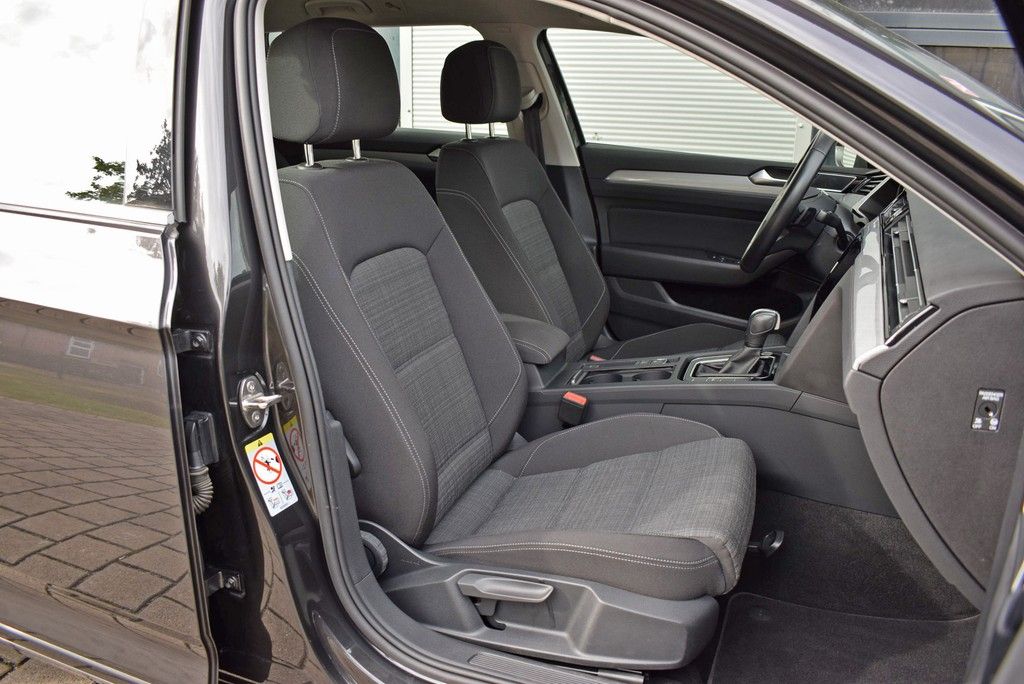 Volkswagen Passat Variant TDI 2.0 DSG Business Standhzng foto 5