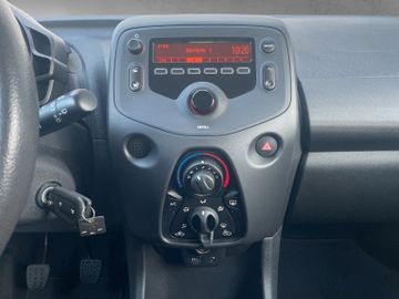 Toyota Aygo 1.0 X *DAB*ELFH*KLIMA*TEL*USB*ZV*