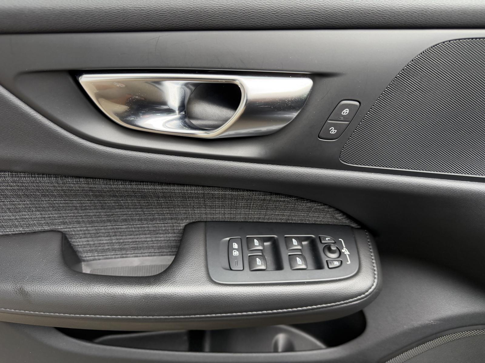 Volvo V60 Essential LED Virtual-Cockpit Rü-Kamera 