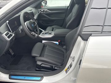 BMW i4 eDrive35 Gran Coupé M Sportpaket HiFi DAB