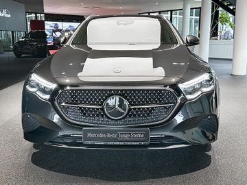Mercedes E 200 - 2