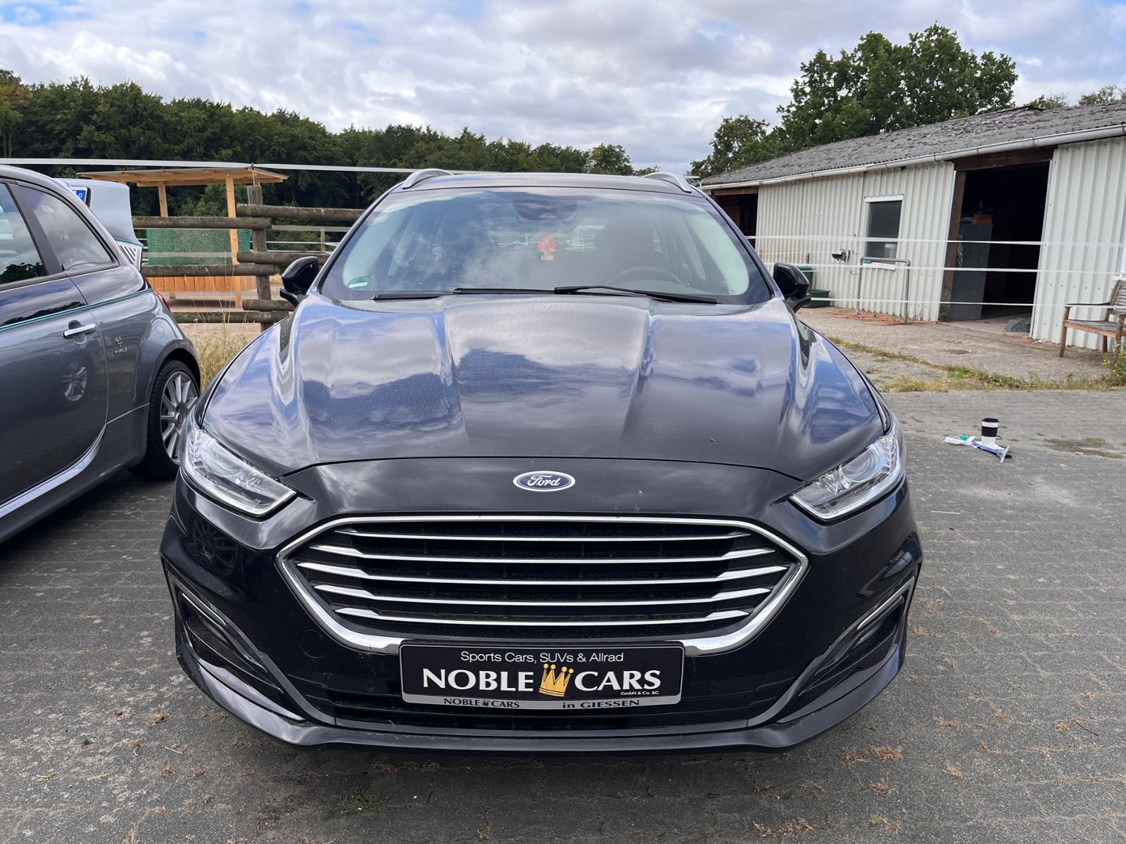 Fahrzeugabbildung Ford Mondeo Turnier Titanium NAV SHZ PDC 17"
