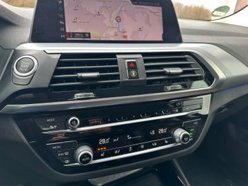 Bild 14 BMW X3 Baureihe X3 xDrive 20 d Advantage