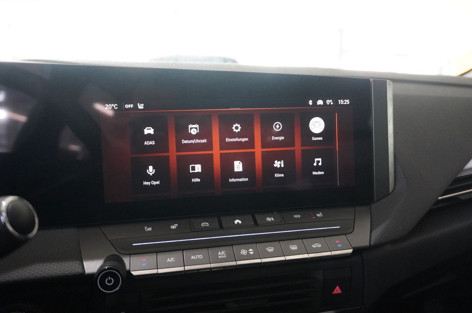 Fahrzeugabbildung Opel Astra L Lim. 1.6 HYBRID ELEGANCE NAVI/LED/KAMERA