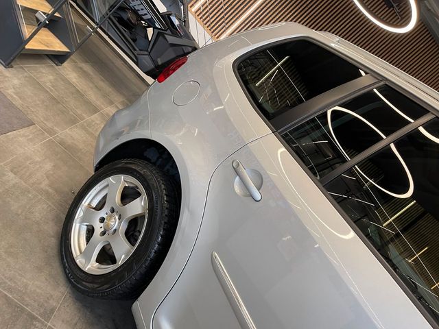Volkswagen Touran Highline *PANO*SHZ*NAVI*PDC*TEMPOMAT*