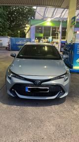 Toyota Corolla 1,8 Hybrid Team Deutschl Touring Sports - Toyota Corolla Gebrauchtwagen in Berlin