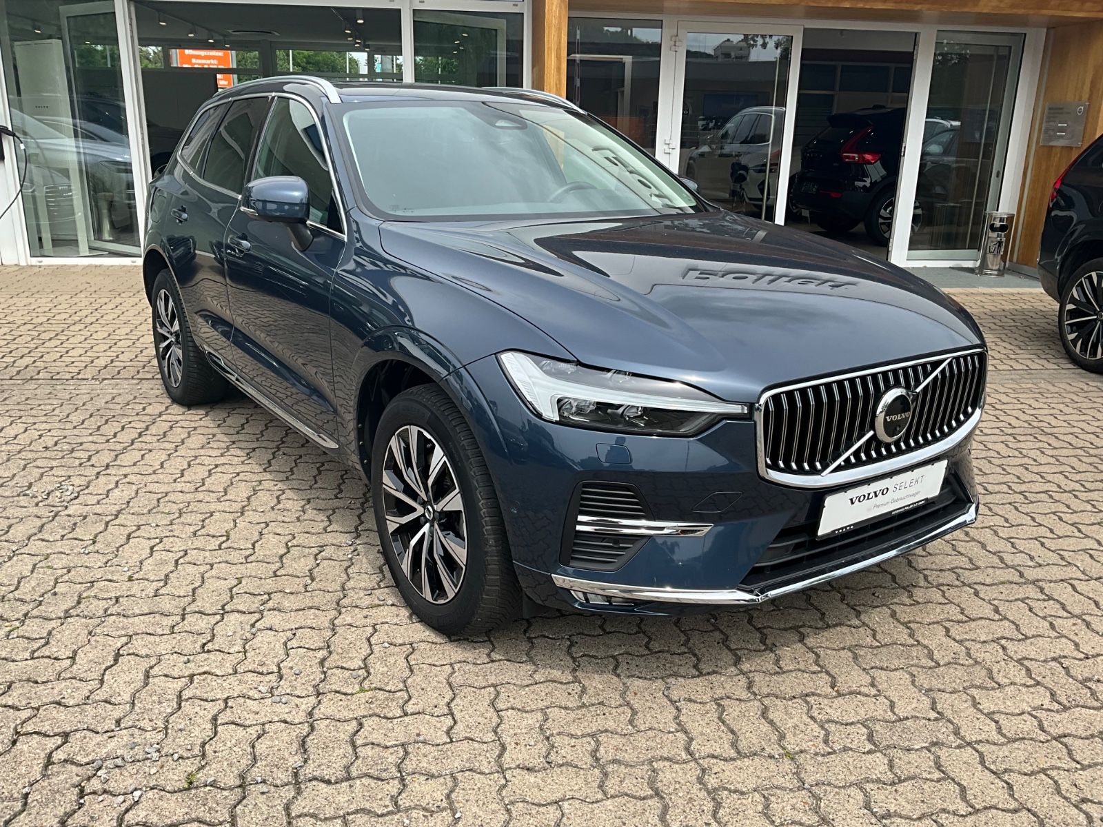 Volvo XC60 B4 AWD Mild Hybrid Diesel Plus Bright foto 3