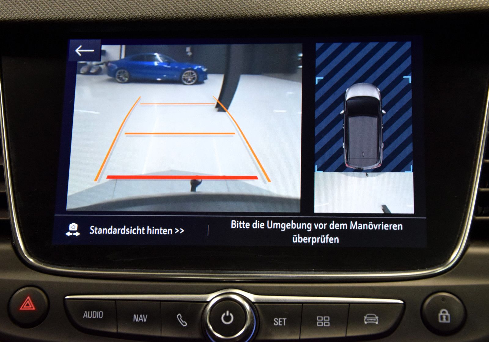 Fahrzeugabbildung Opel Crossland X Ultimate Panorama HuD AHK