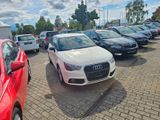 Audi A1 attraction+SHZ+Klima+PDC+Scheckheft - Audi A1: At