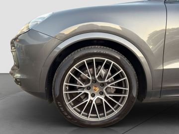 Porsche Cayenne - 4