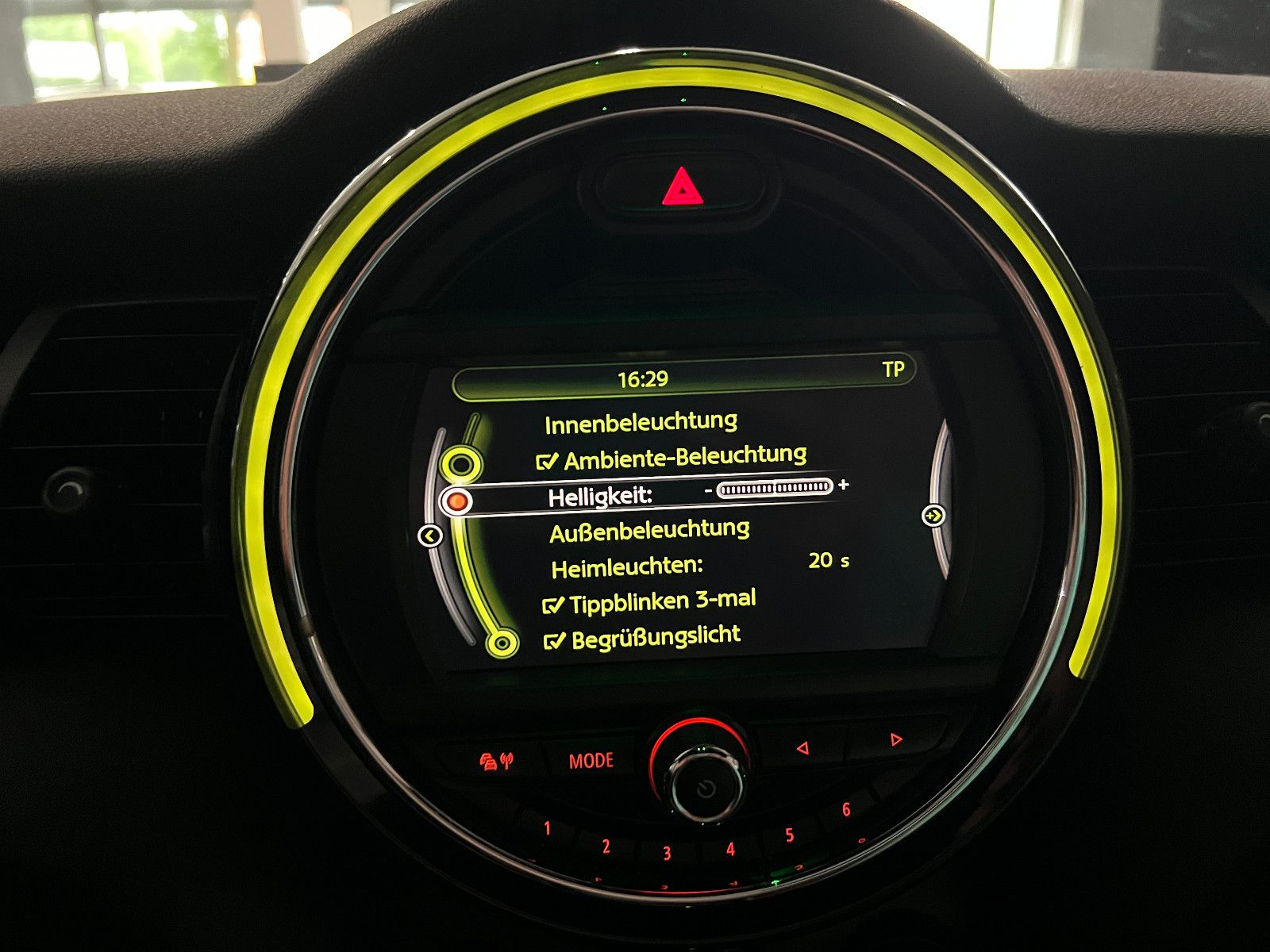 Fahrzeugabbildung MINI Cooper CABRIO AUTOMATIK NAVI LED LEDER CHESTER
