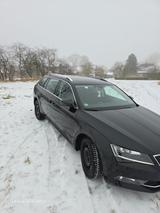 Skoda Superb 1.6 TDI Ambition Combi Ambition - Skoda Superb aus 2016 mit Diesel-Antrieb: Kombi