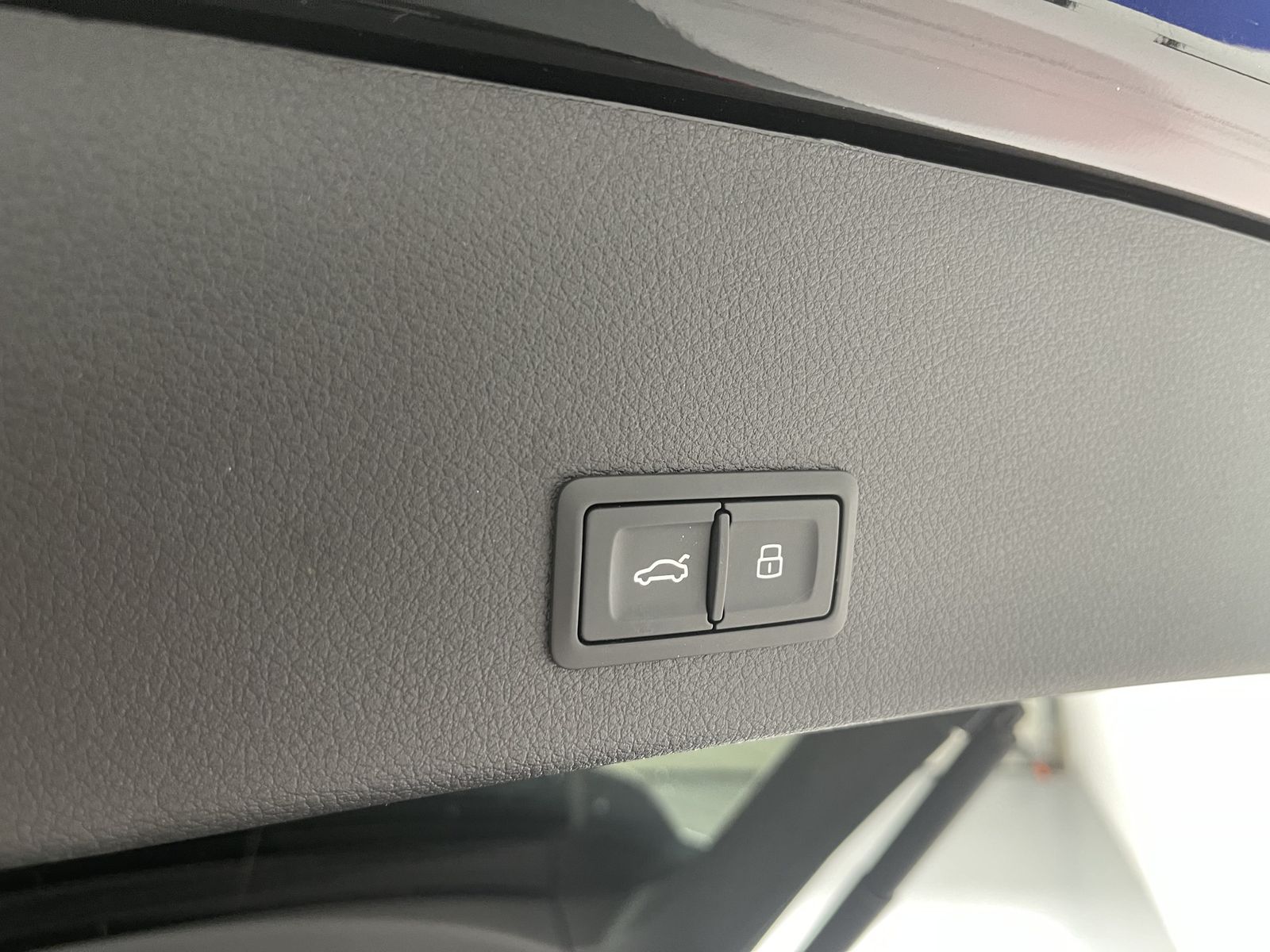 Fahrzeugabbildung Audi e-tron 55 Quattro*S-line*22°zoll*HUD*Leder*Cam*