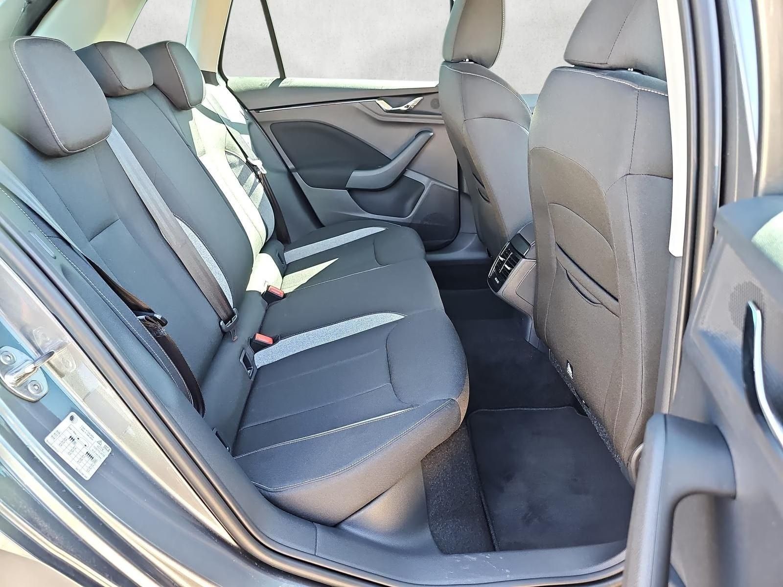Fahrzeugabbildung SKODA Kamiq 1.0 TSI DSG Selection Black+APP+SHZ+KAMERA