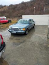 Mercedes-Benz 560 - blaue Mercedes-Benz 560