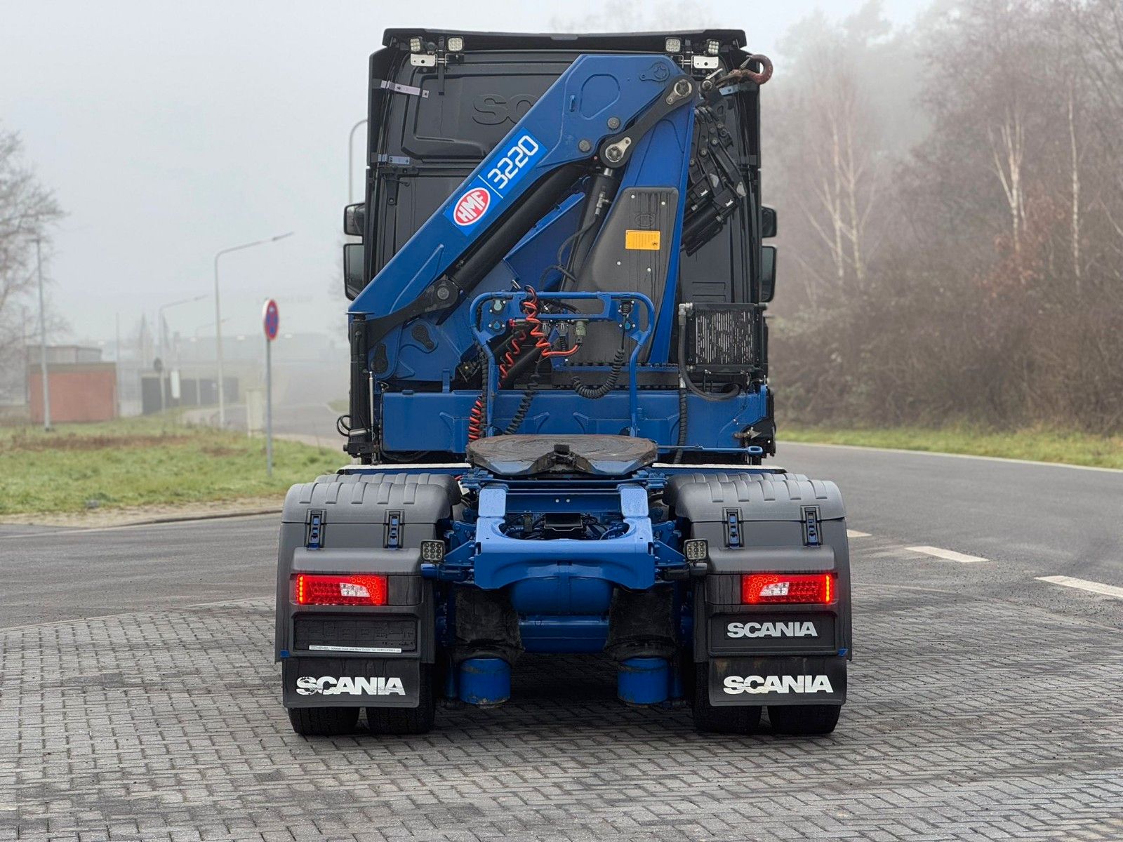 Fahrzeugabbildung Scania R580 V8 HMF 3220-K4 Kran Funk 66 t