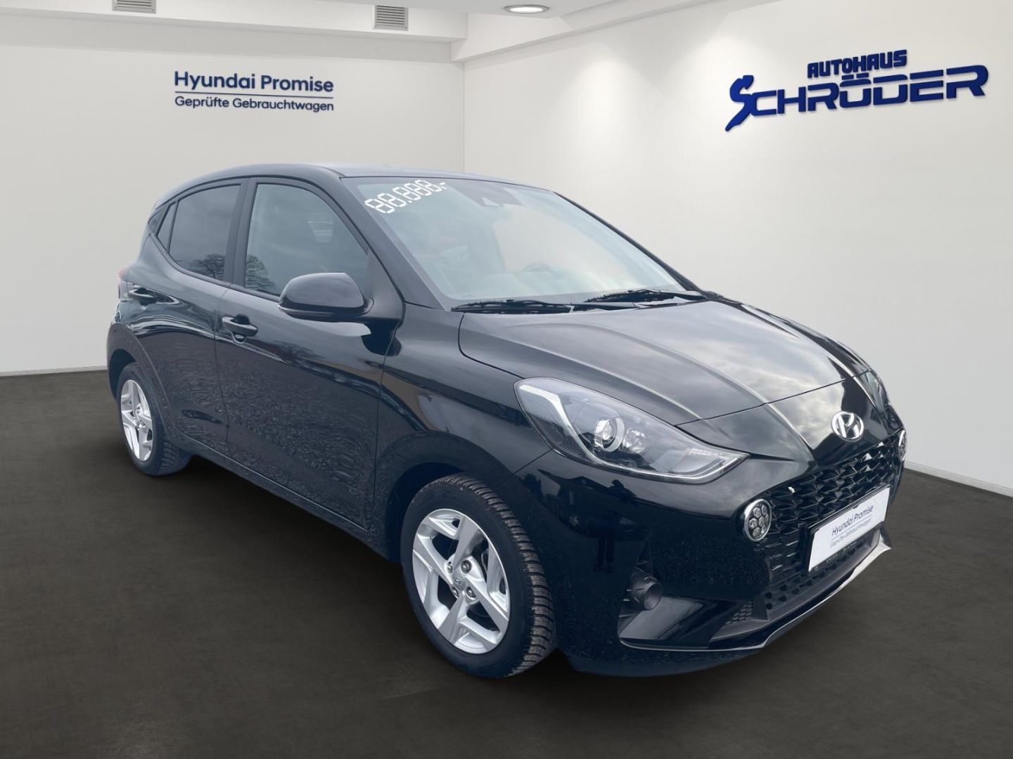 Fahrzeugabbildung Hyundai i10 1.0 Benzin Navigation Kamera Sitzheizung All