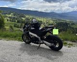 Aprilia Tuono Factory, Rizoma, R&G, optional Akrapovic - APRILIA TUONO R FACTORY