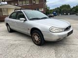 Ford Mondeo 2.0 16V Ghia - Ford Mondeo in Wiesbaden