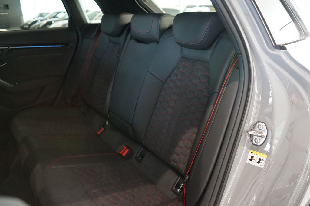AUDI RS3 Sportback | Schalensitze | Pano | HuD AUDI RS3 Sportback | Schalensitze | Pano | HuD