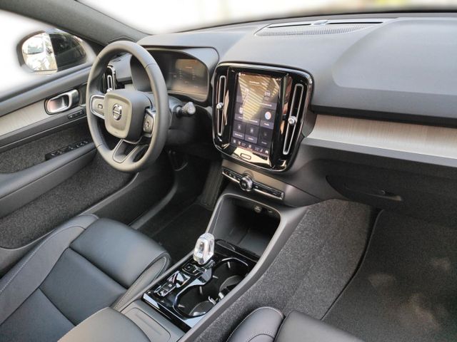 VOLVO XC 40 (Bild 19 von Array)