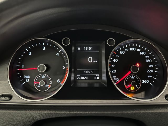 MYAUTOCENTER – Gebraucht- und Jahreswagen mit Werkstattservice in Pfaffenhofen Volkswagen Passat Variant Comfortline BlueMotion *AHK*Klima
