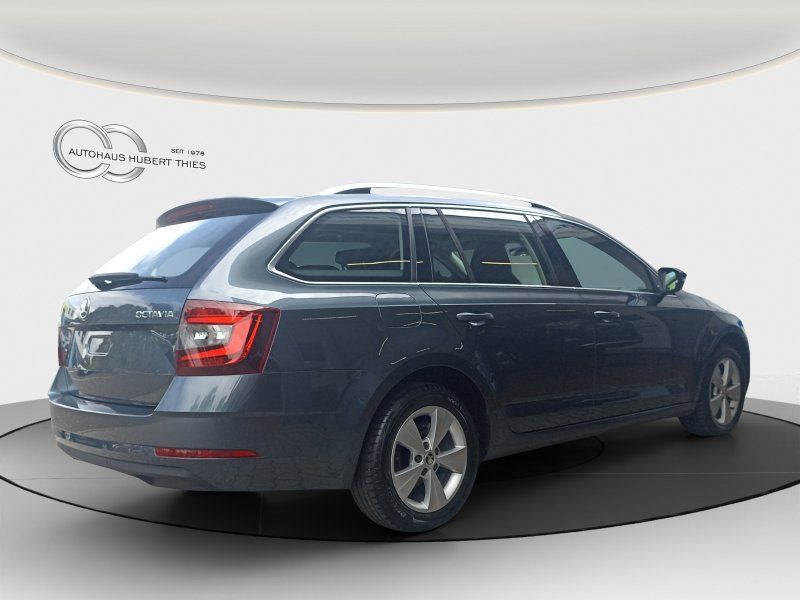 Fahrzeugansicht 7 Fahrzeugabbildung SKODA Octavia 1.6 TDI Style DSG LED+SCHIEBEDACH+PDC+S