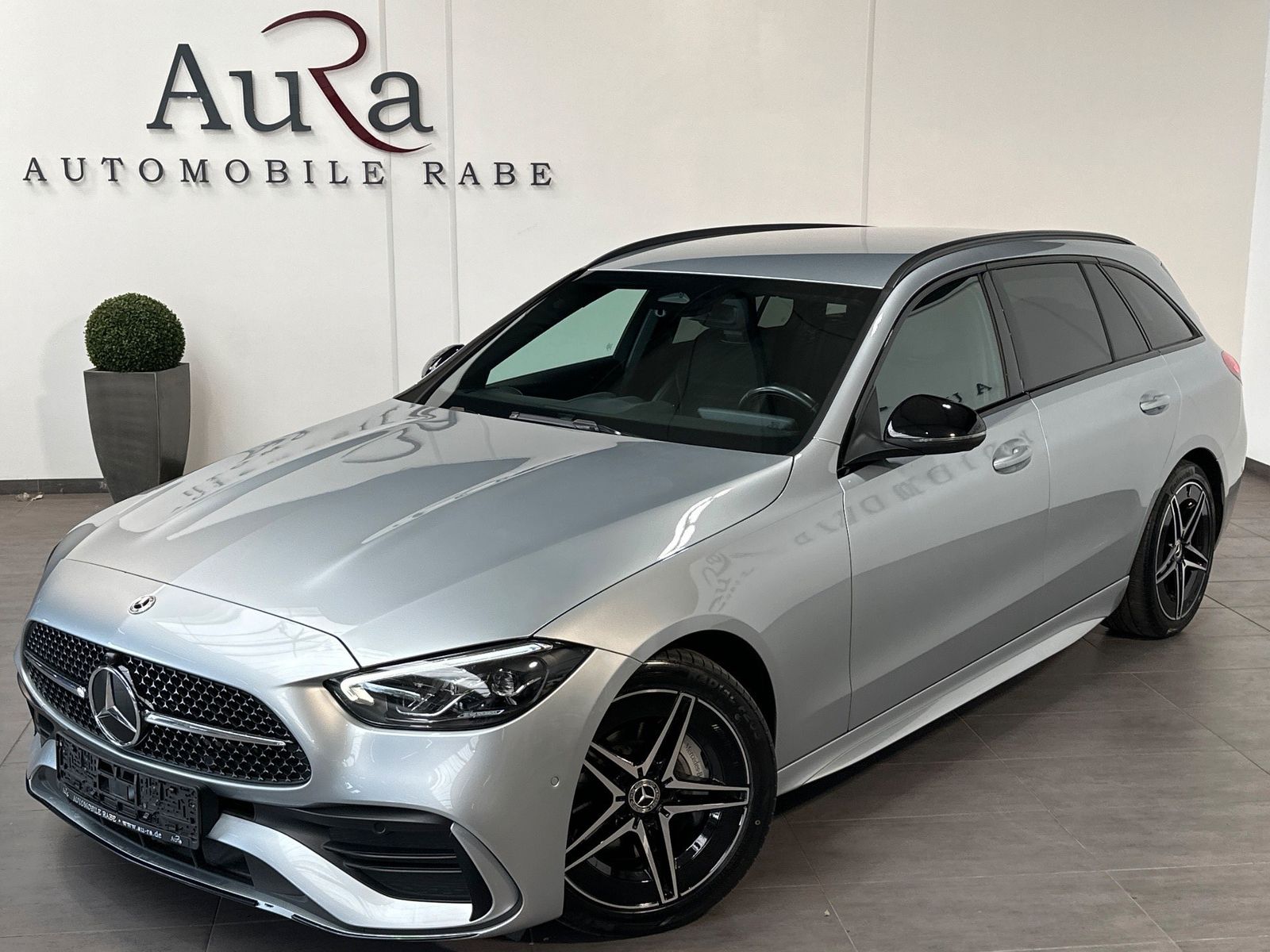 Mercedes-Benz C 220 d T 4Matic AMG-Line NAV+LED+AHK+DISTRONIC imagem 2