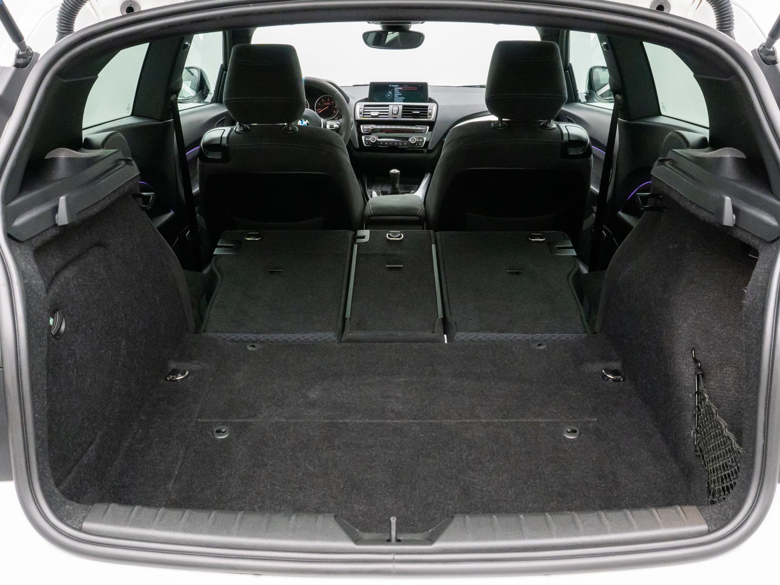 Fahrzeugabbildung BMW 118 d M Sport, Schiebedach,19 " Gewindefahrwerk
