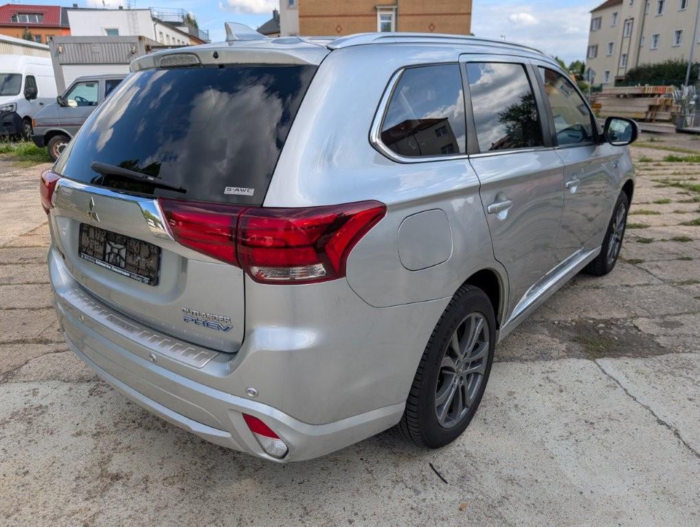 Mitsubishi Outlander PHEV Top 4WD