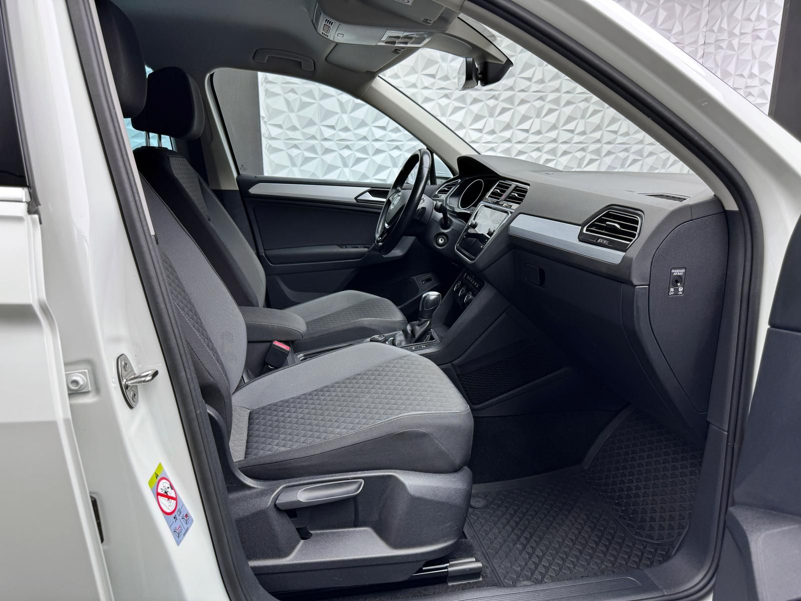Fahrzeugabbildung Volkswagen 2.0 TSI*STANDHEIZUNG*AHK*4MOTION*LED*RCAM*DSG