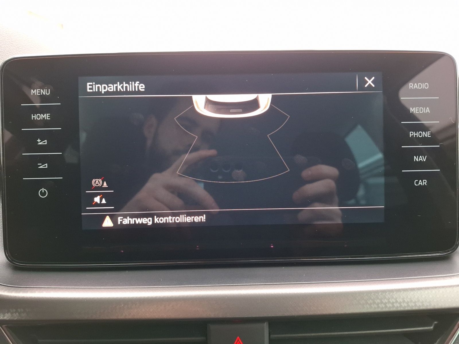 Fahrzeugabbildung SKODA Kamiq TSI Clever LED Navi AID PDC SH LM