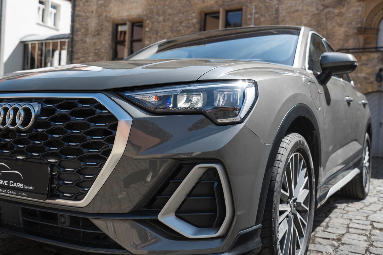 Fahrzeugabbildung Audi Q3 Sportback 45 TFSI e S-Line ACC LED GARANTIE