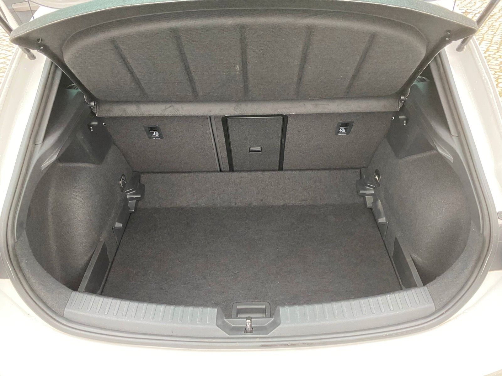 Fahrzeugabbildung SEAT Leon Xcellence 1,5 TSI *LED Winterpak.*FulL-Link