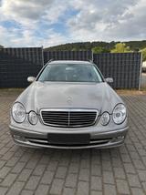 Mercedes-Benz E 500 T ELEGANCE Elegance - graue Mercedes-Benz E 500