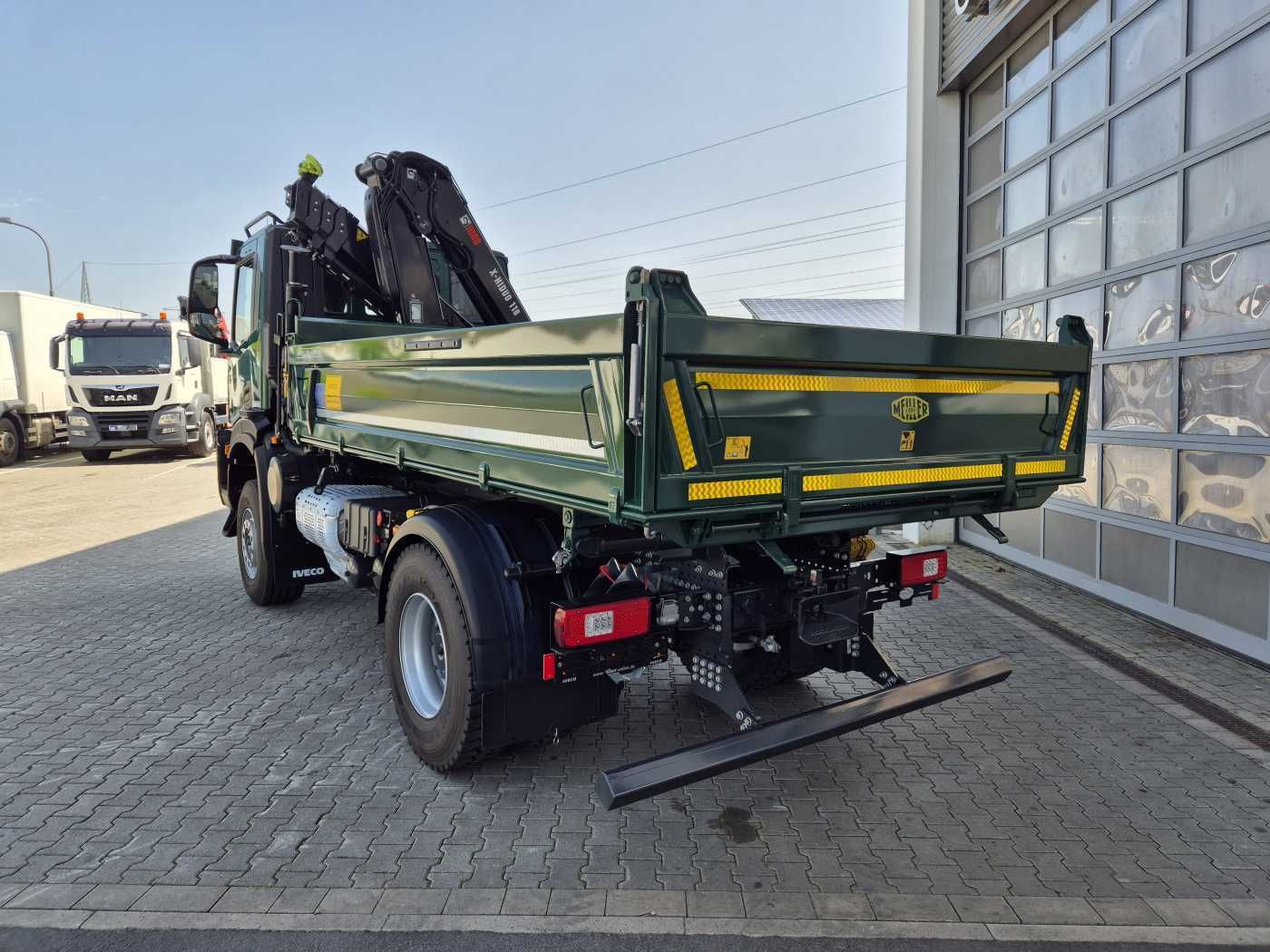 Fahrzeugabbildung Iveco T-Way AD190T36W/P 4x4 HIAB X-HIDUO 118E-3 Funk