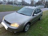 Ford Mondeo 1.8 - Ford Mondeo aus 2001 mit Diesel-Antrieb