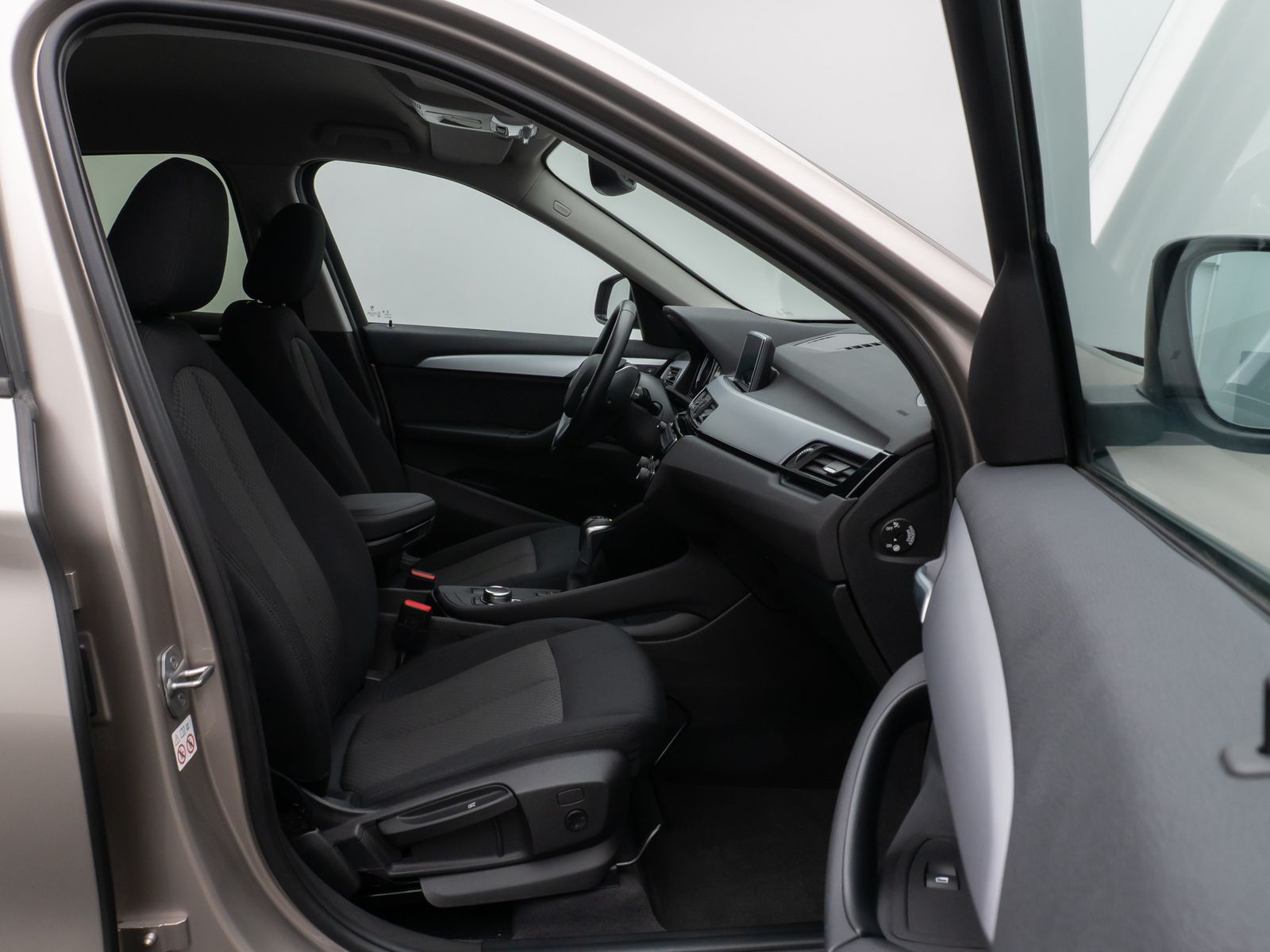 Fahrzeugabbildung BMW X1 xD25e  DAB Navi Lordos Geschwindigkeitsreg